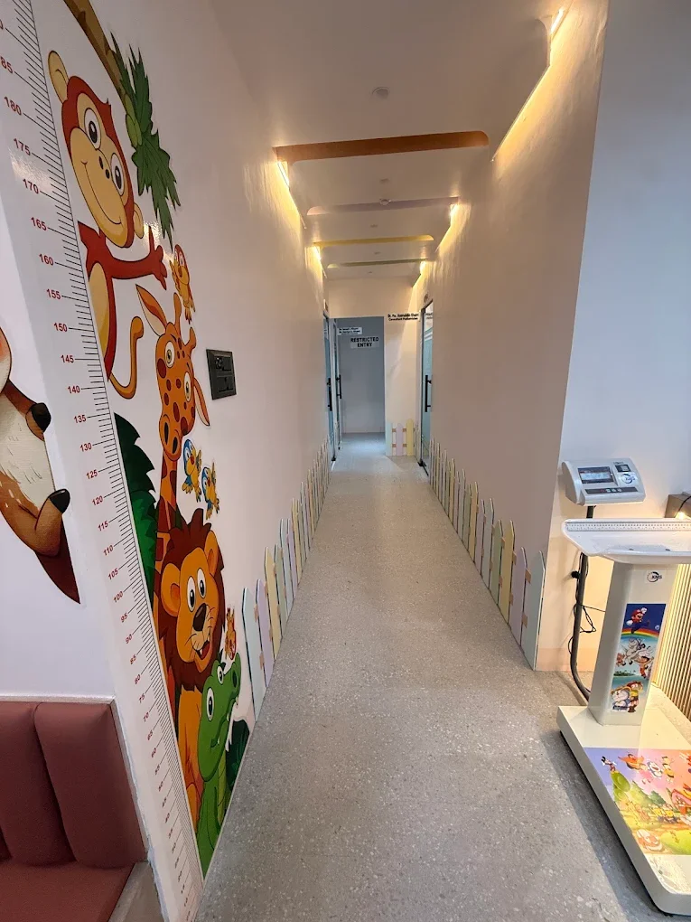 Growth chart corridor