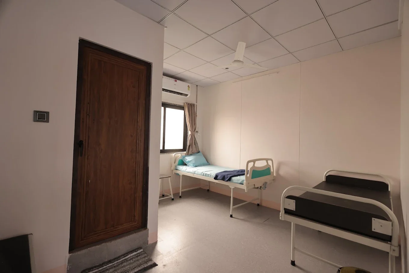 Patient recovery ward